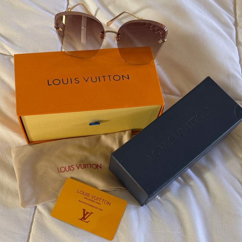Louis Vuitton (like)Sunglasses - Gold Frame with Brown Lenses